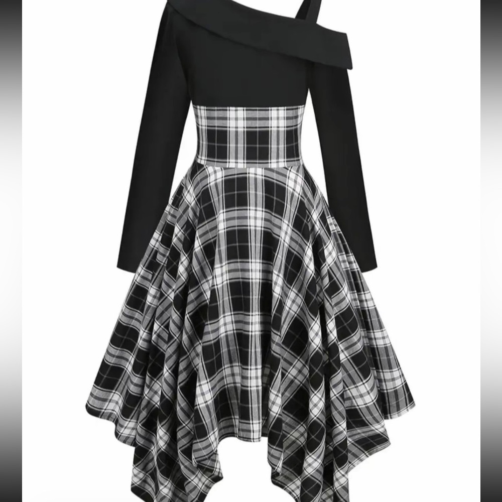 Chic Asymmetrical Plaid Dress - Picture 2 of 7